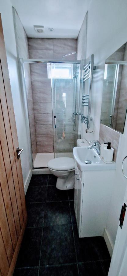 Central Reading Modern 3Br Flat - Walk To Station And High Street Exterior photo